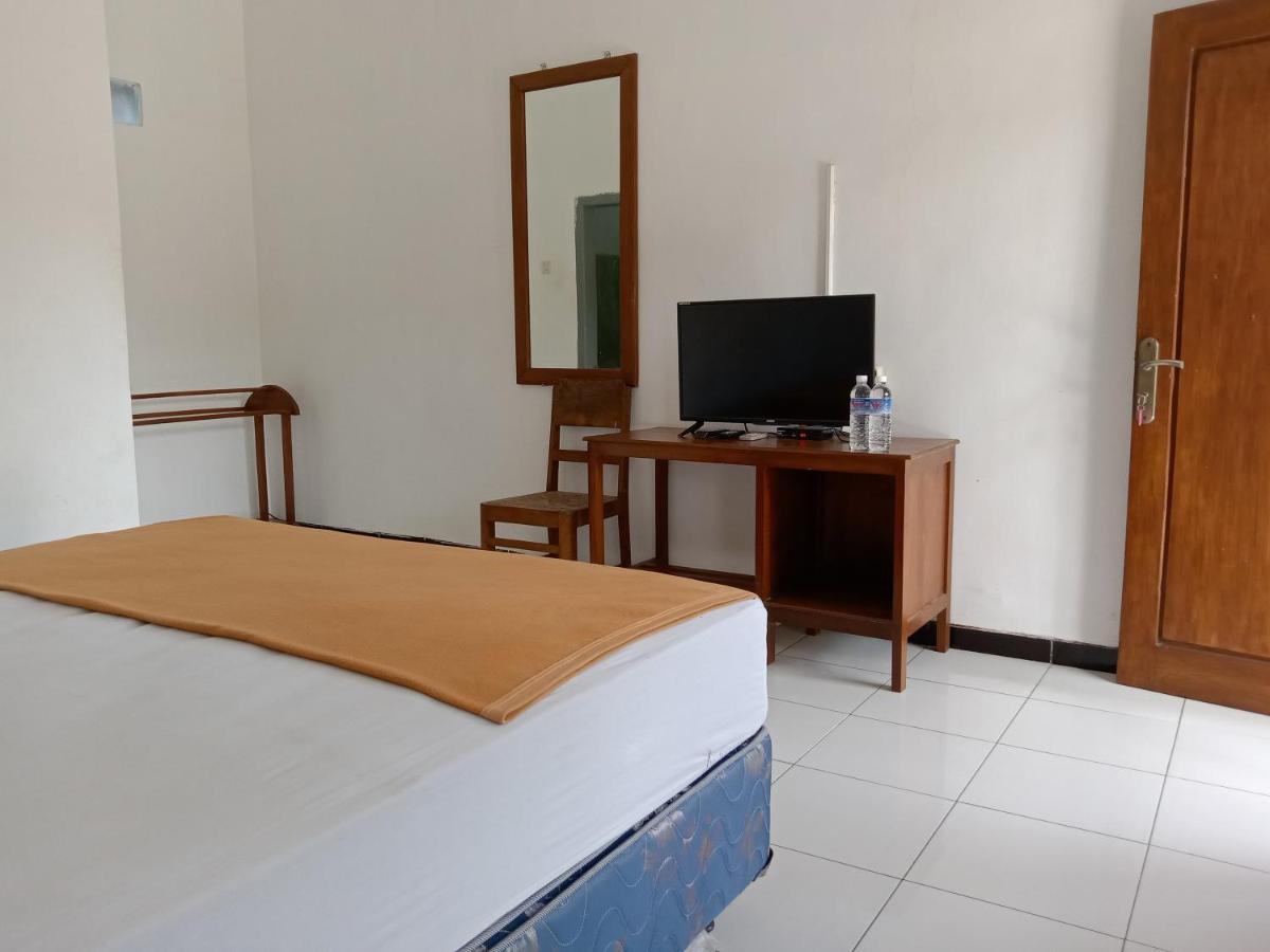 Hotel Tentrem Syariah Probolinggo Exteriör bild