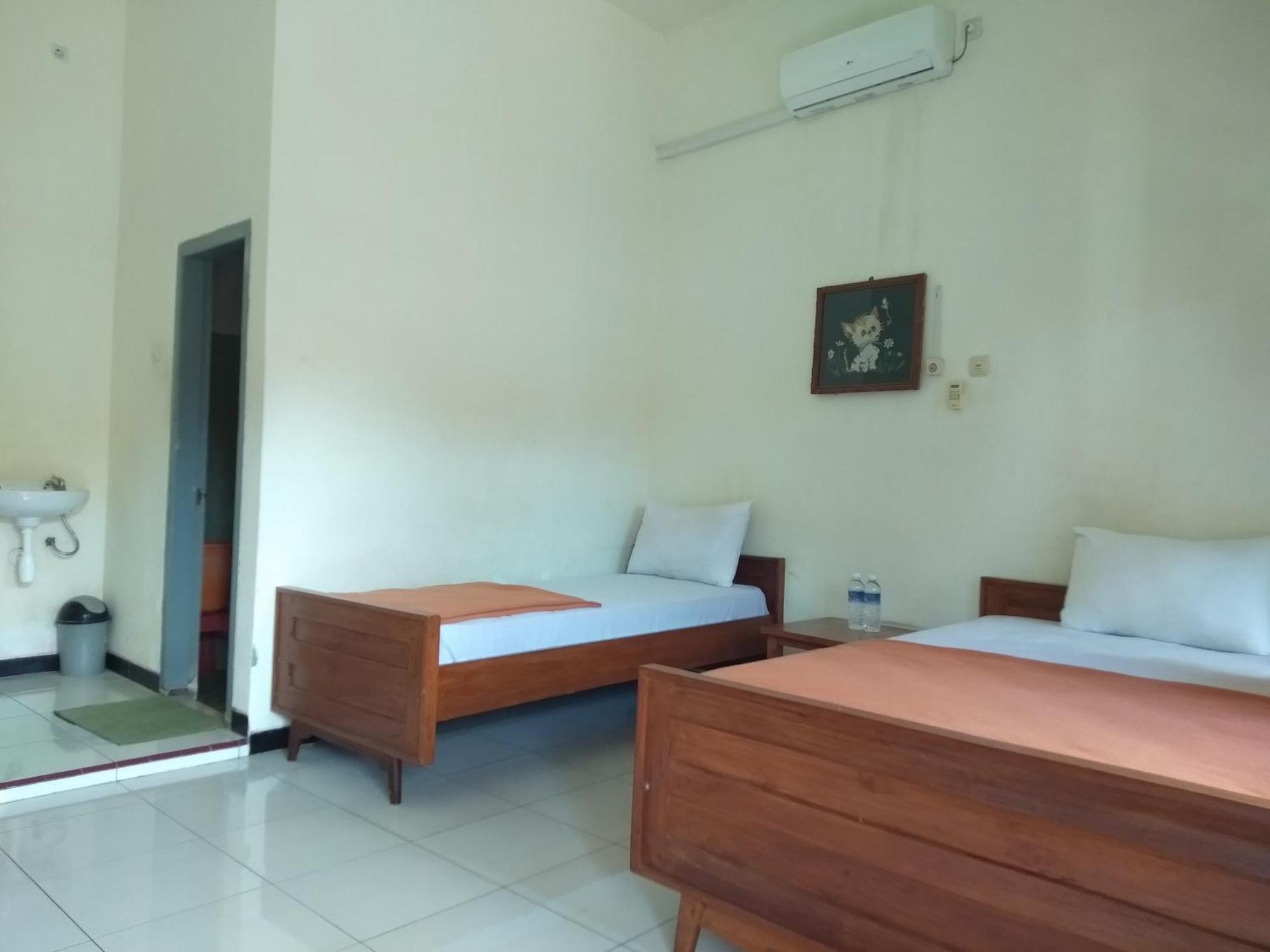 Hotel Tentrem Syariah Probolinggo Exteriör bild