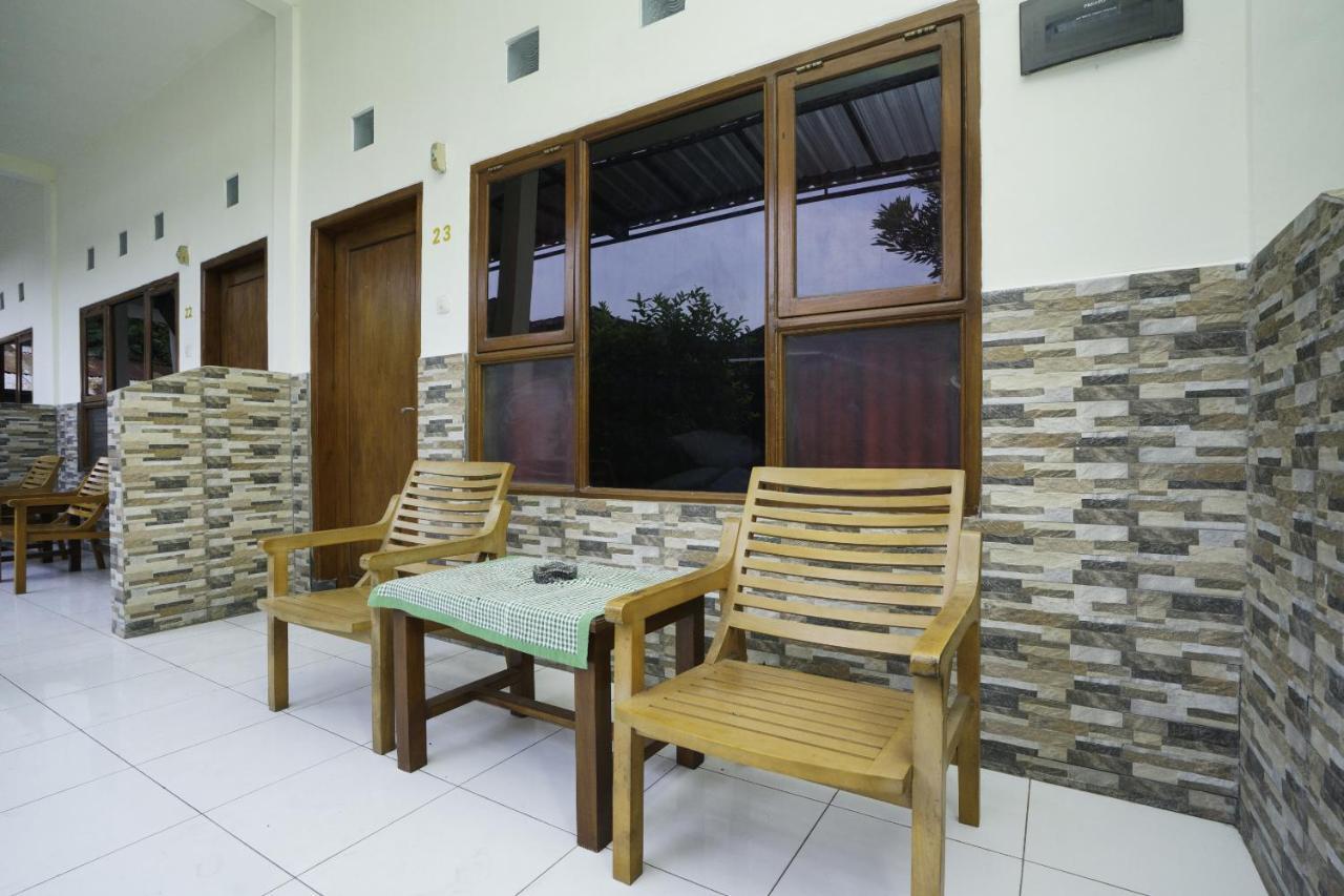 Hotel Tentrem Syariah Probolinggo Exteriör bild